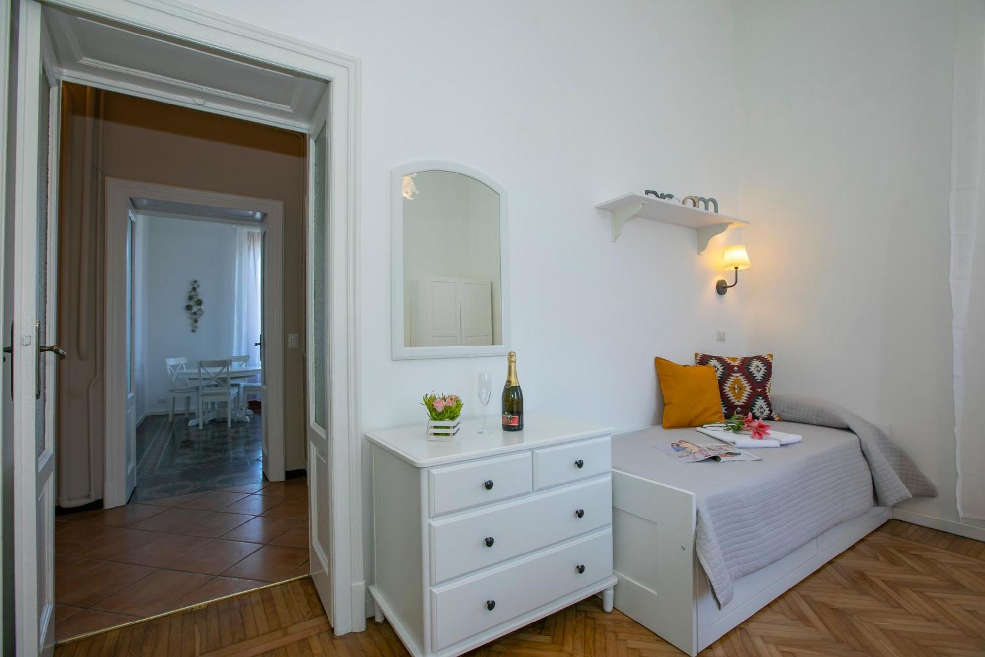 Residenza Gardenia Lake View Luino Center - Happy Rentals Kültér fotó