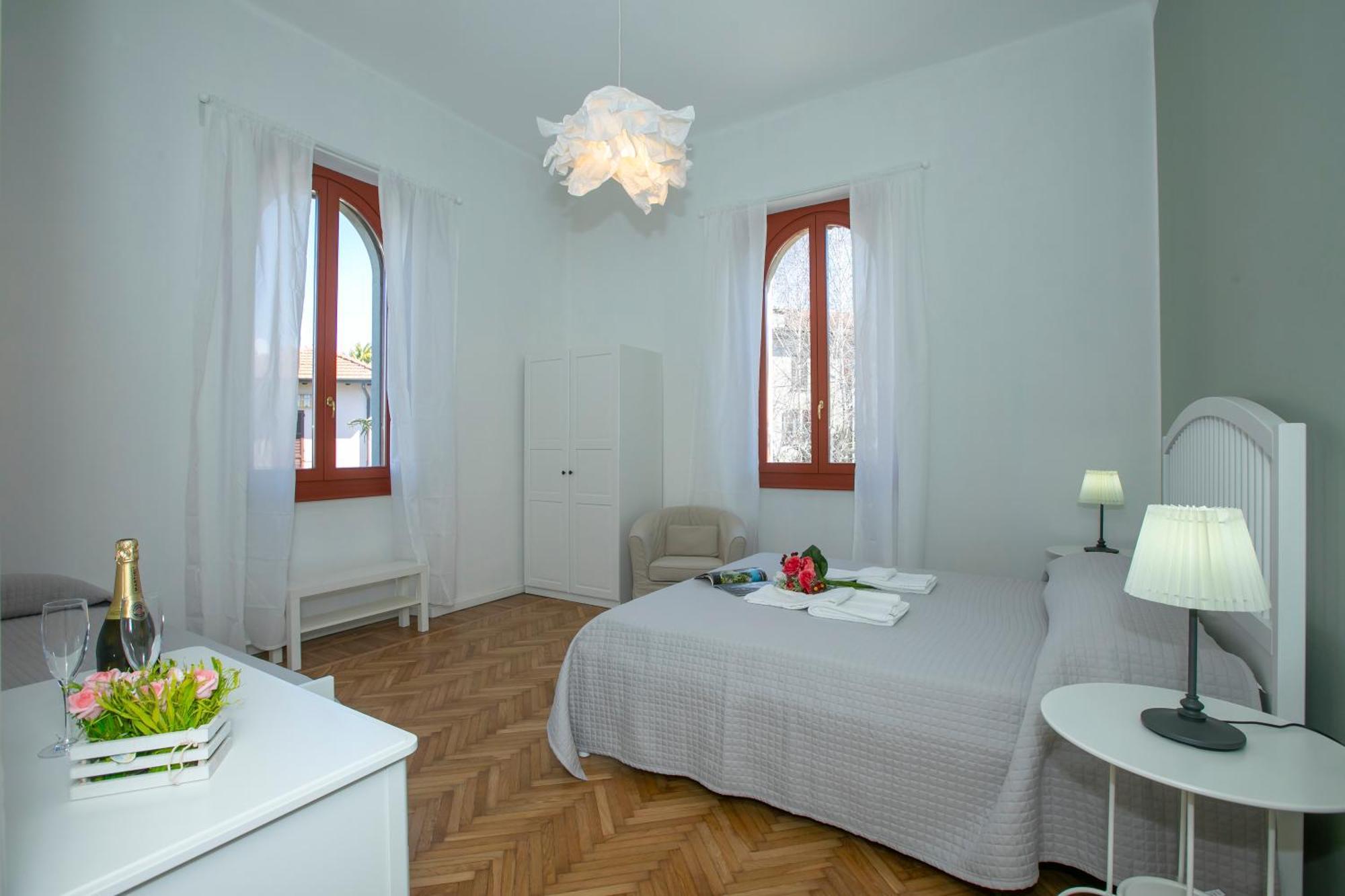 Residenza Gardenia Lake View Luino Center - Happy Rentals Kültér fotó