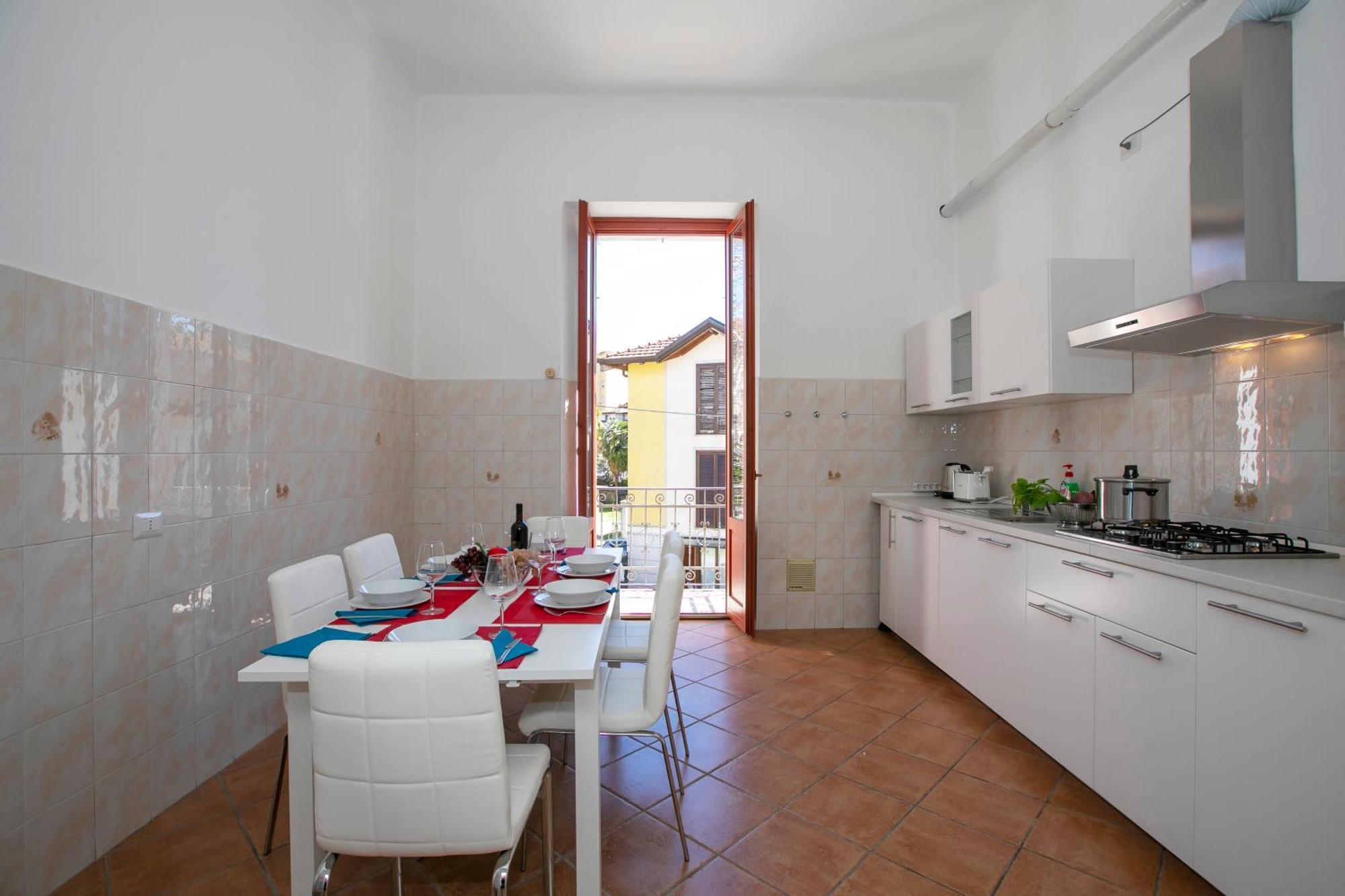Residenza Gardenia Lake View Luino Center - Happy Rentals Kültér fotó